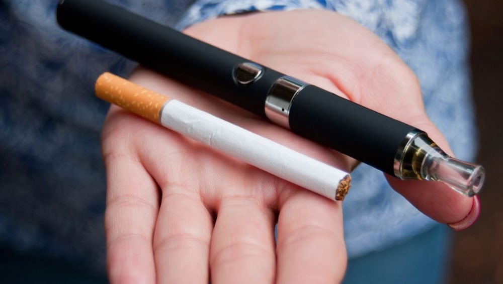 Cuidado adequado com seu cigarro eletrônico_e cigarro iStock