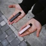 Зелената революция на тютюнопушенето: Как електронните цигари облекчават околната среда_pexels olenkabohovyk 11587598 (1)