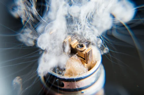 15000 Trains Vape Den nya rökupplevelsen i främmande kultur_77